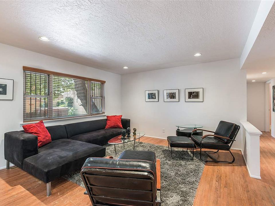 1st image of 1021 San Lorenzo Dr