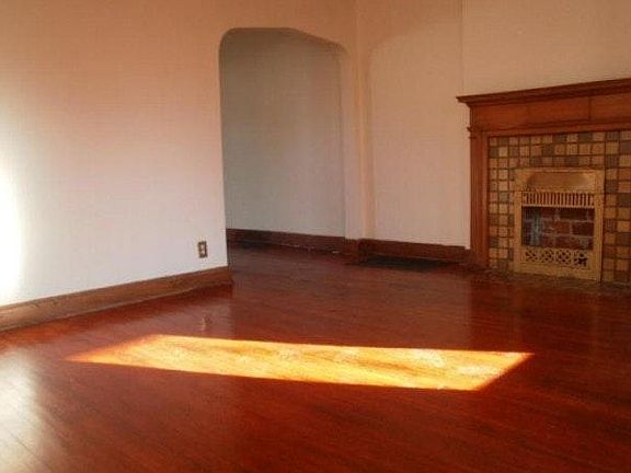 2nd image of 72 N Huron Ave