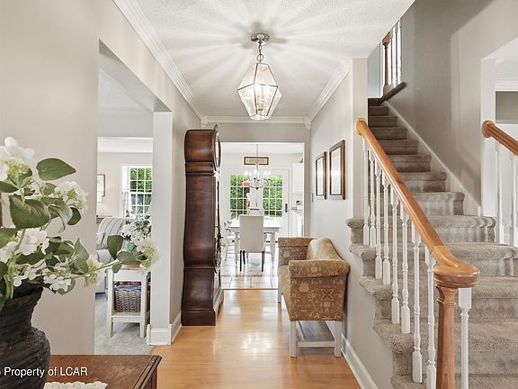 3rd image of 158 Saint Angela Dr