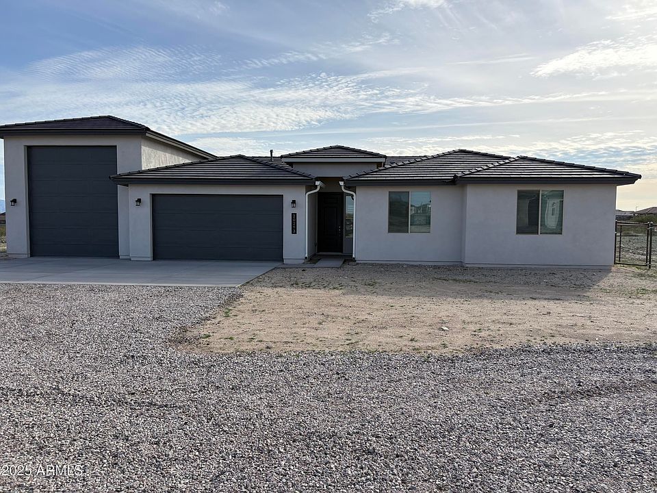 1st image of 20293 W HAZELWOOD Street
