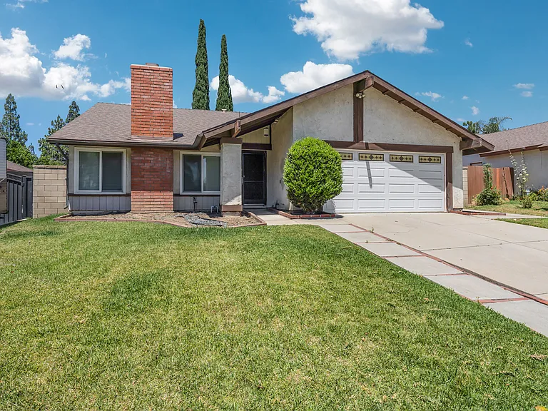 7750 Perlite Ave — Photo 2
