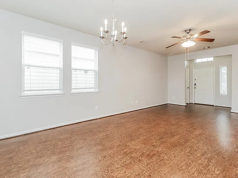 9446 Green Mills Dr — Photo 8