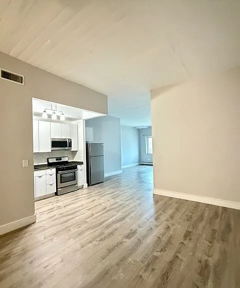 80 Bay Street Lndg #8O — Photo 4