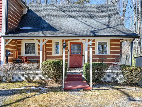 4th image of 183 Willow Brook Ln NE