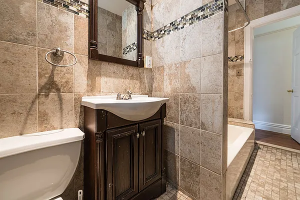 Rented by Nooklyn NYC LLC | media 56