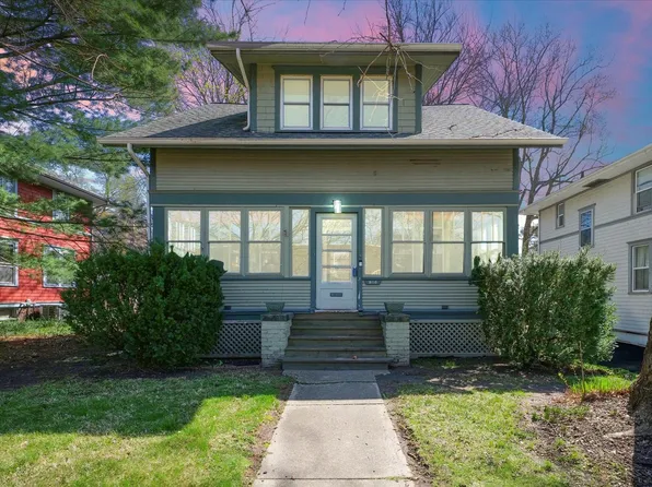 810 S Race St, Urbana, IL 61801