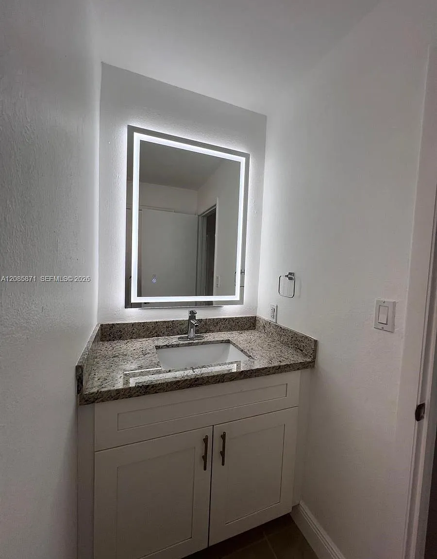 10500 SW 155th Ct — Photo 4