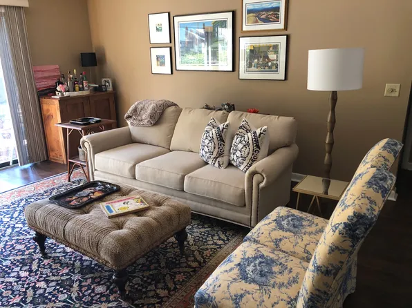 5 Gumtree Rd, Hilton Head Island, SC 29926