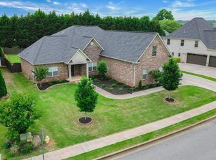 10 Holly Park Blvd SW, Huntsville, AL 35824