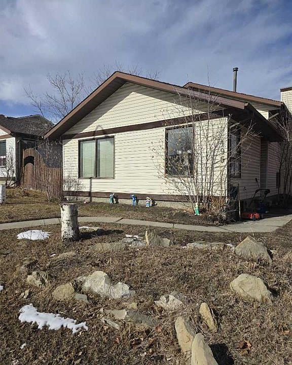 1st image of 195 S Shawglen Rd SW