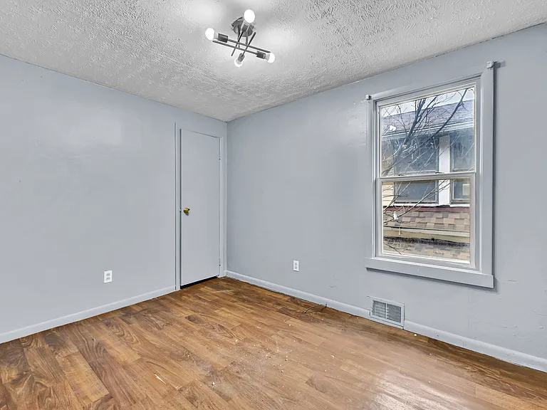 9502 Talbot Ave — Photo 20