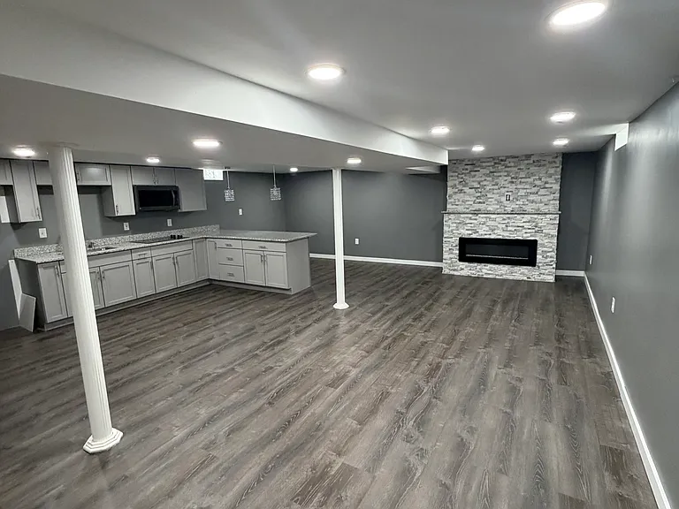 23133 Park St — Photo 10