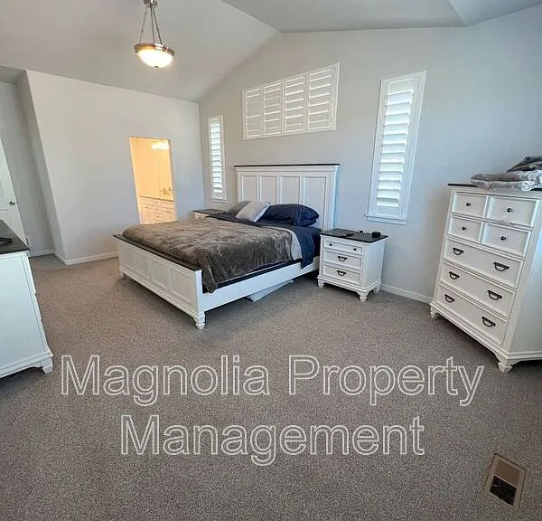 11855 Koenig Dr — Photo 14