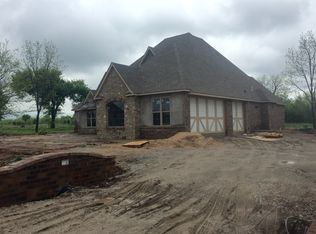 18330 E Red Fox Trl, Owasso, OK 74055