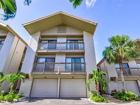 2nd image of 1111 Lake House Cir