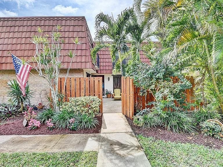 1st image of 3209C Spanish Wells Dr