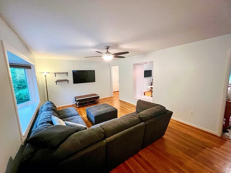 741 Beall Ave — Photo 4