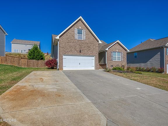 3rd image of 2649 Southwinds Cir