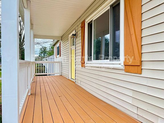 2nd image of 651 Seminole Pl