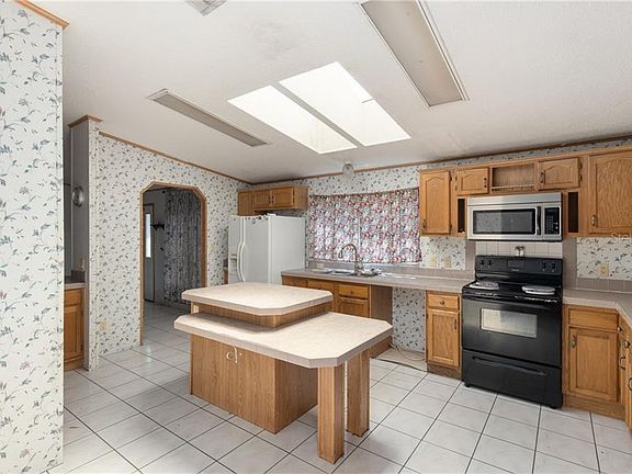 3rd image of 205 NE 72nd Ter