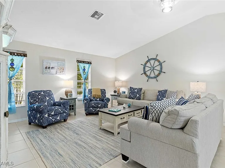 4810 SW 25th Pl — Photo 28