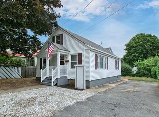 41 Woodland St, Methuen, MA 01844