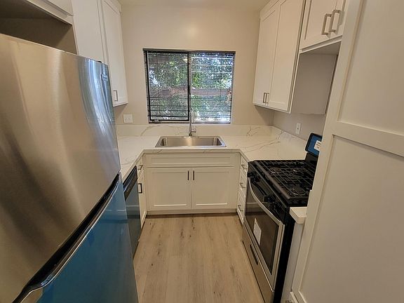2nd image of 9751 W Pico Blvd APT B