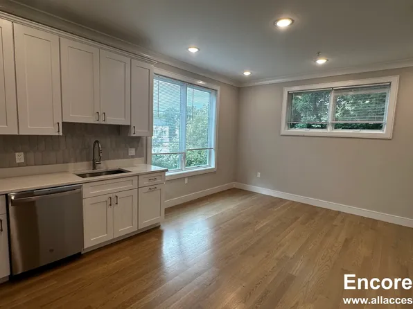104 Warren St #8, Brighton, MA 02135
