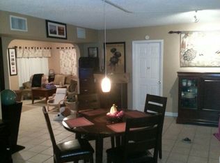 720 Fairway Dr, Plantation, FL 33317