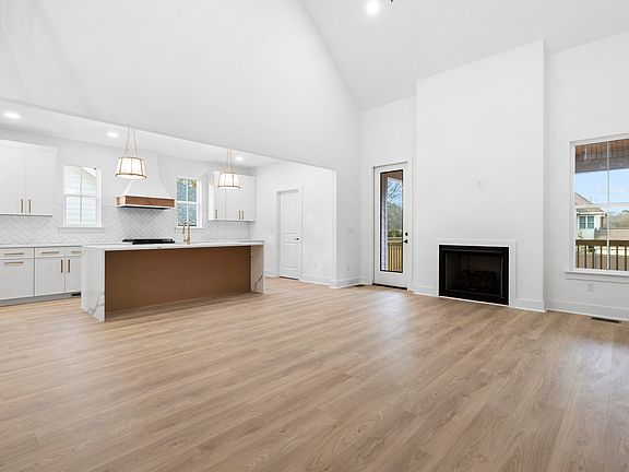 2nd image of 6821 Lakeshore Dr
