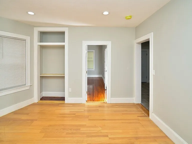 48 Evelyn St #1 — Photo 5