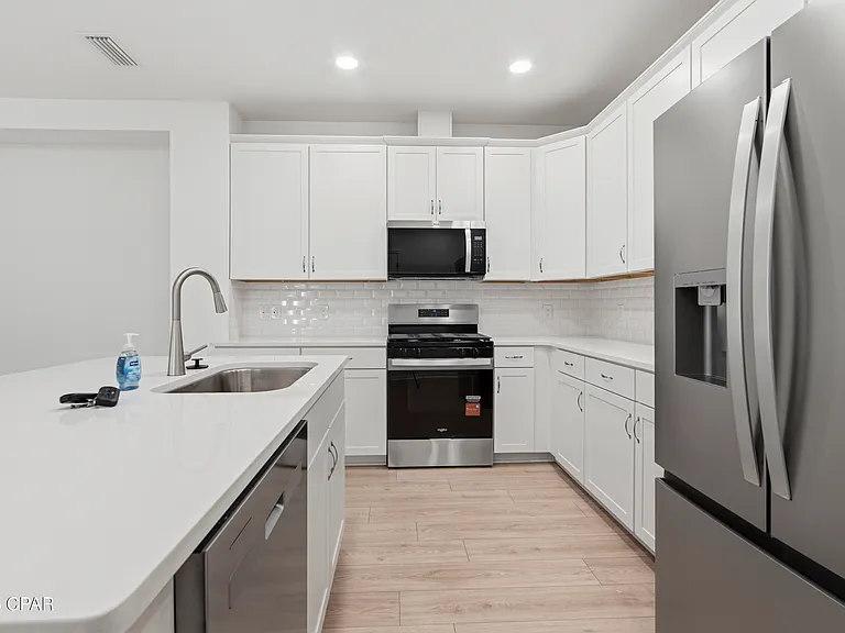 9334 Daydream Dr — Photo 10