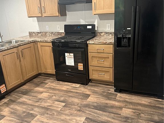2nd image of 8 College View Dr