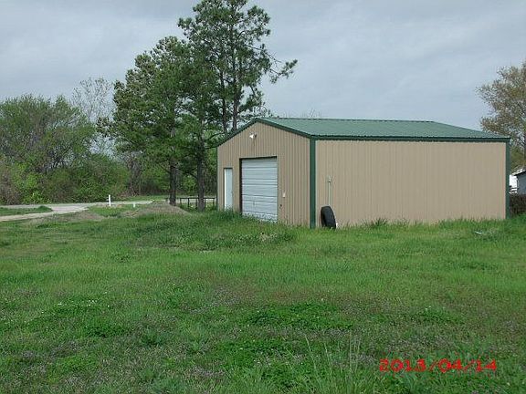 2nd image of 114 Lakeside Dr