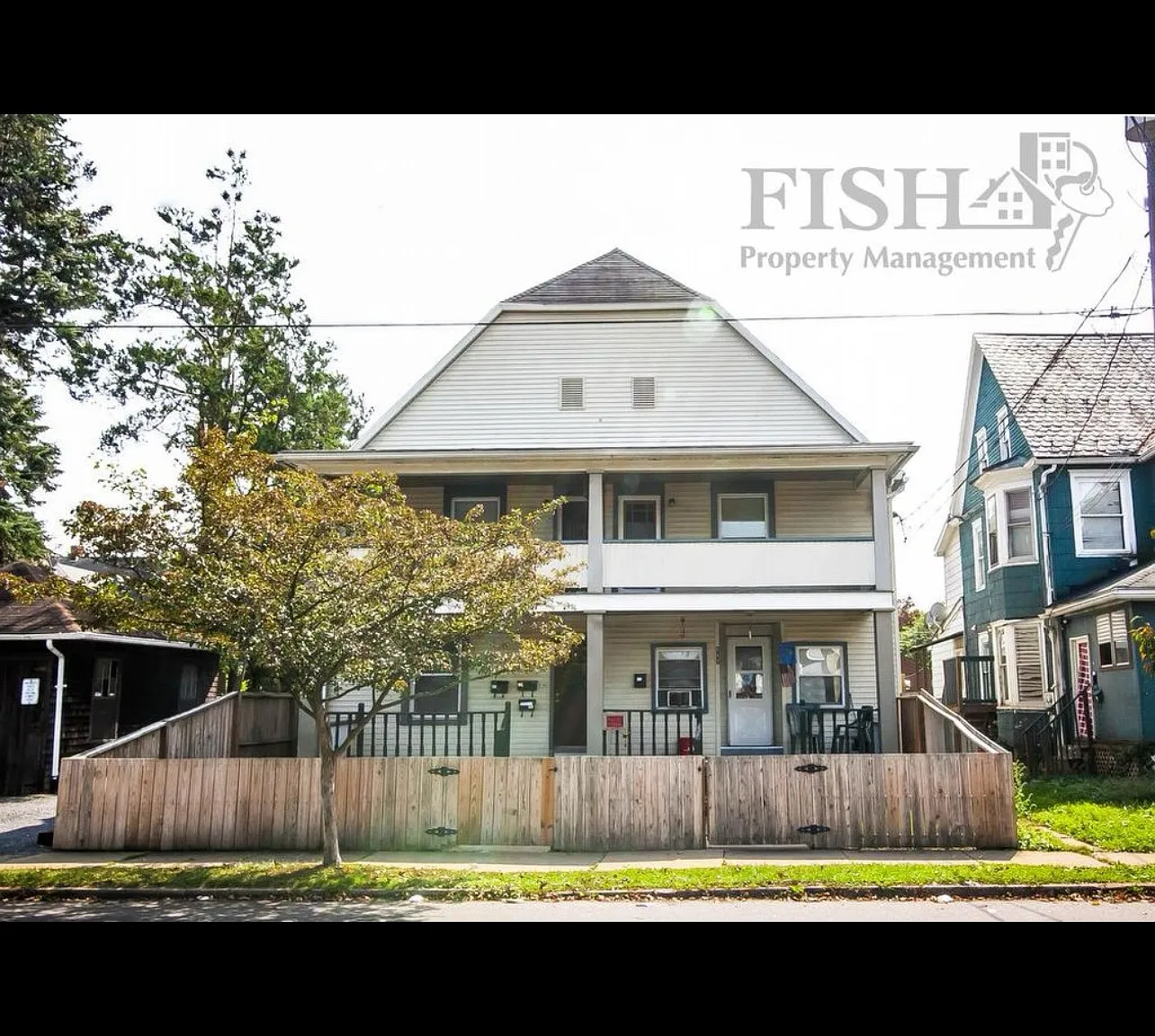 815 Park Ave — Photo 1