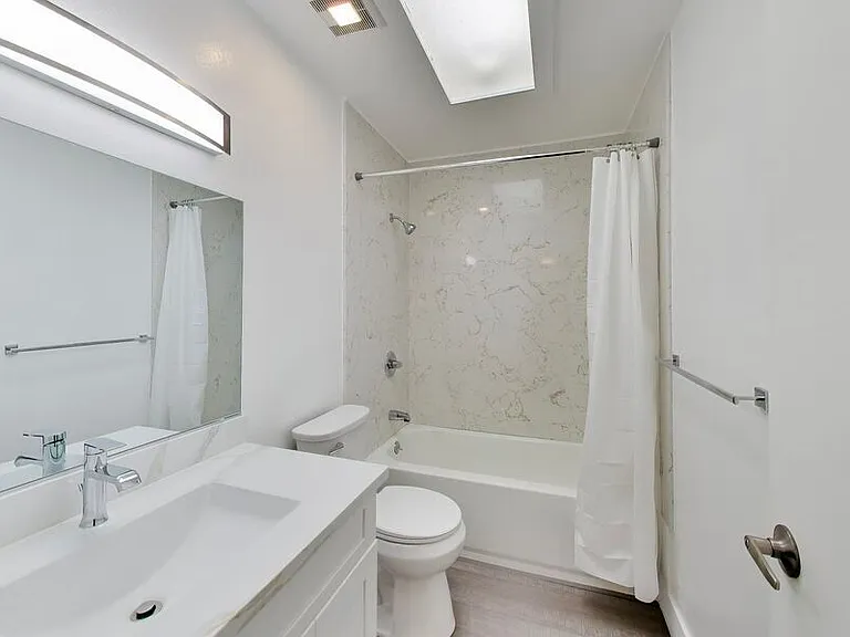 319 Poplar Ave #5 — Photo 9