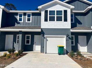 7825 Reagan Ct, Ocean Springs, MS 39564