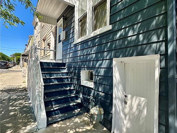 2nd image of 129 W Allen St