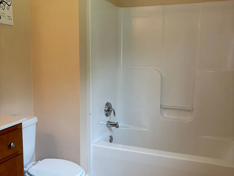 124 Deerfield Ln — Photo 20
