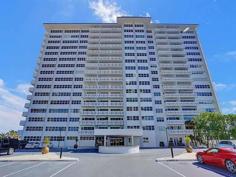 2100 S Ocean Dr #9L — Photo 18