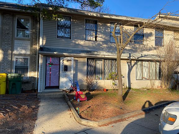 5th image of 111 Coventry Dr