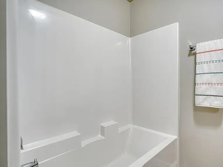 2015 Lawrence Ln #2006 — Photo 5