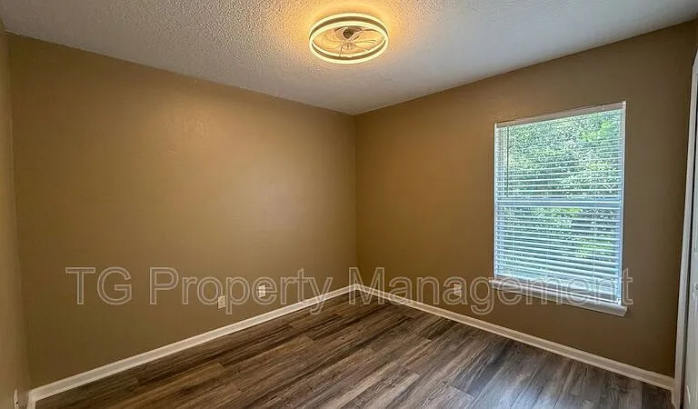 3610 Kirkpatrick Cir #16 — Photo 12