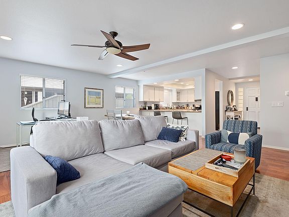 3rd image of 505 Manhattan Beach Blvd APT 1