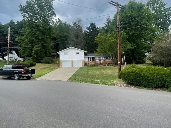 605 Cross St, Newcomerstown, OH 43832