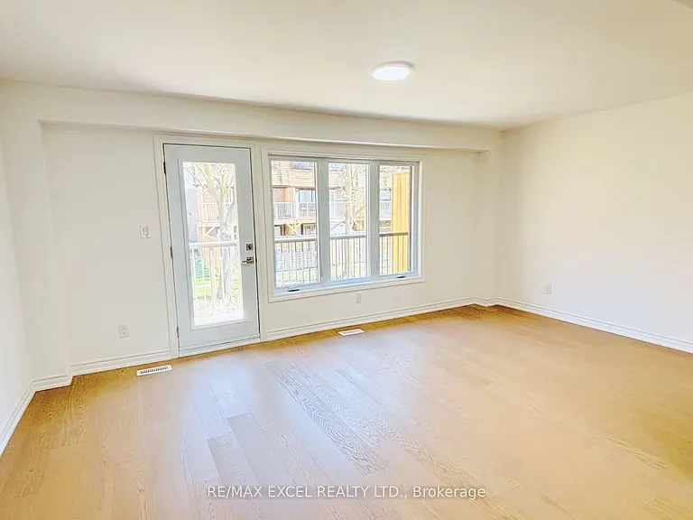 11 Plaisance Rd #5 — Photo 13
