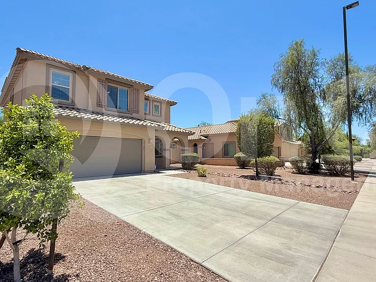 4477 S Leisure Way — Photo 2