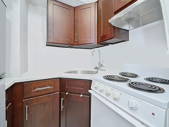4th image of 432 E 88th St APT 503