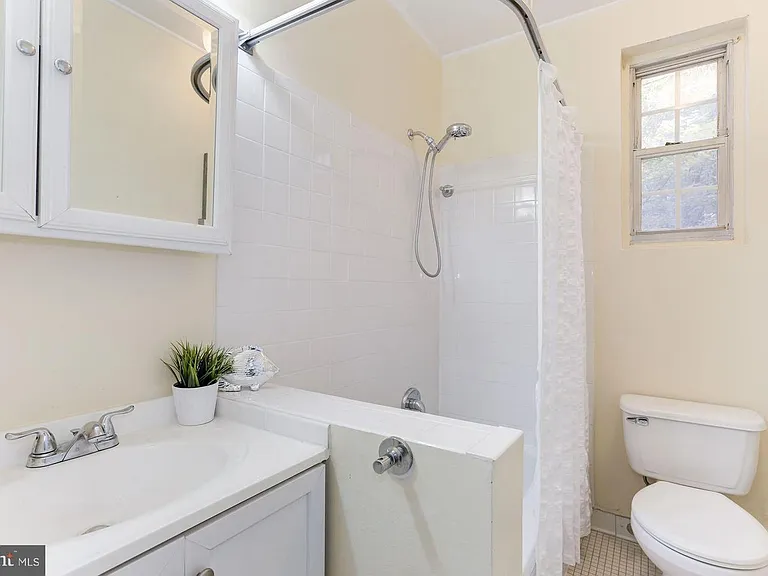 3051 Idaho Ave NW #101 — Photo 2