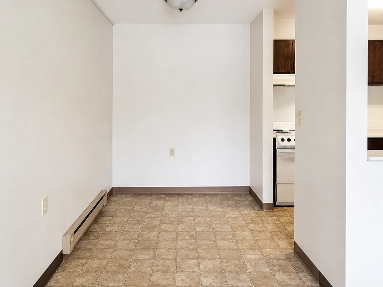 Whispering Pines Apartments — Photo 29